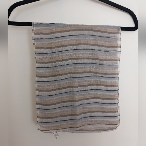 Vintage Italian scarf - Picture 2 of 3